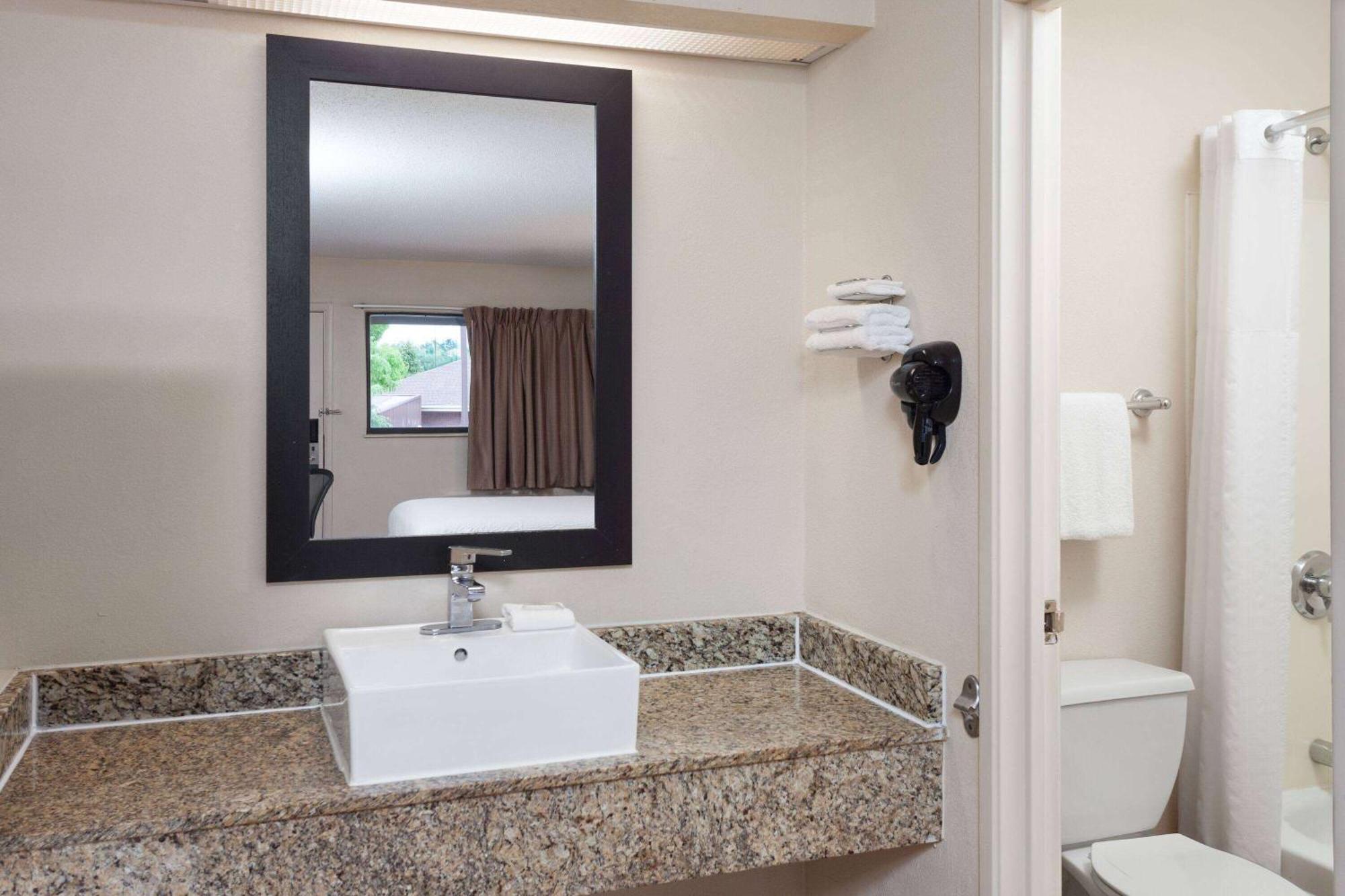 Travelodge By Wyndham Peoria Luaran gambar